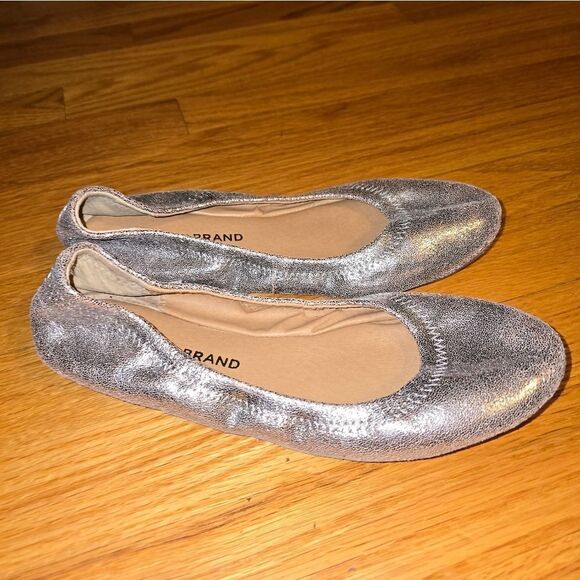 Lucky Brand Gold Ballet Flats Womans Size 7 - Picture 1 of 7